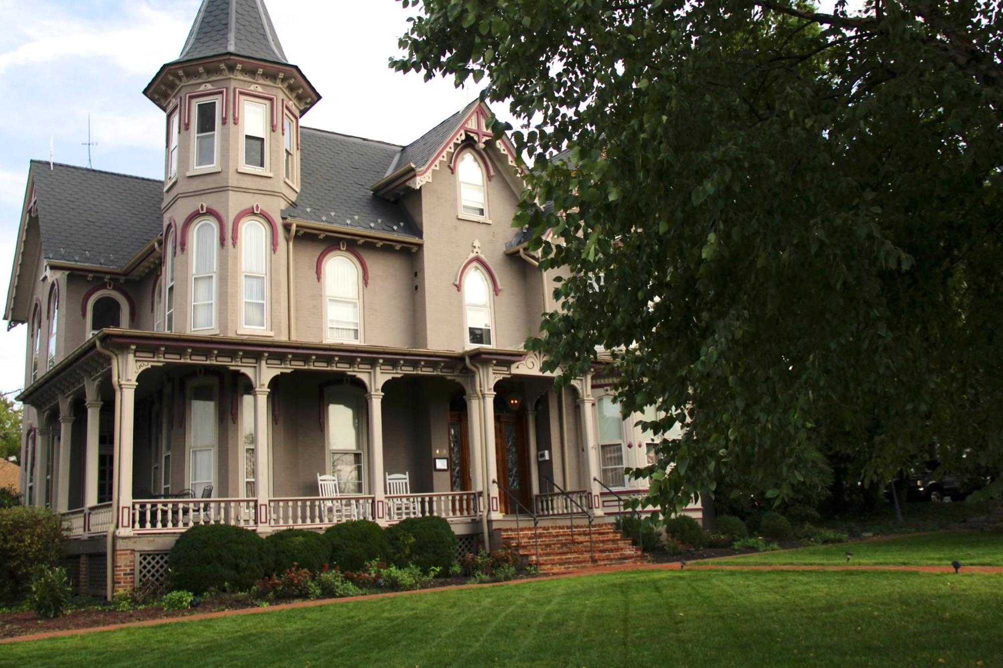 Hotel The Joshua Wilton House Harrisonburg Esterno foto