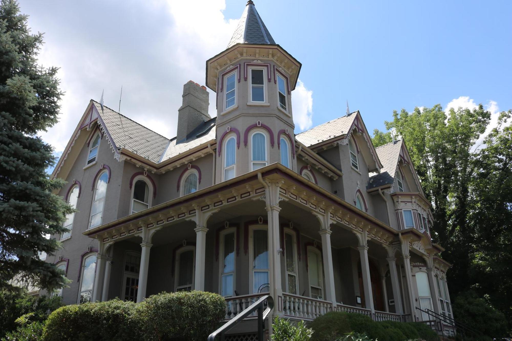 Hotel The Joshua Wilton House Harrisonburg Esterno foto